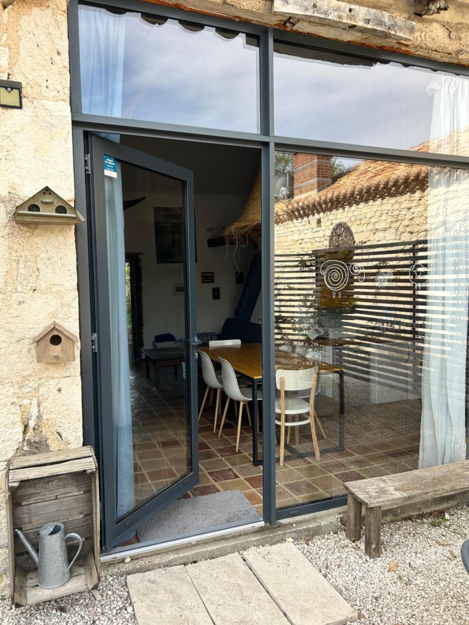 Les Fontanelles Du Quercy Blanc Villa Montcuq ภายนอก รูปภาพ